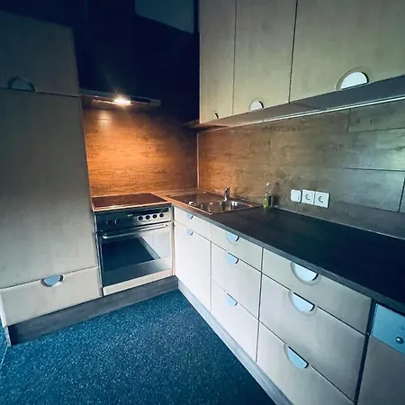 Sabrina Apartment *