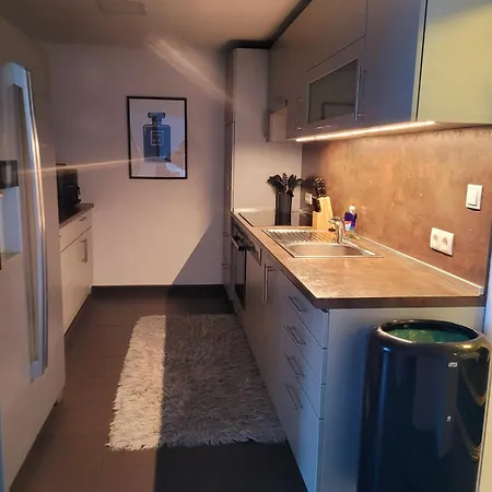 Sabrina Apartment *